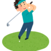 ゴルフをプレーする男性