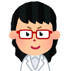 白衣を着たメガネの女性